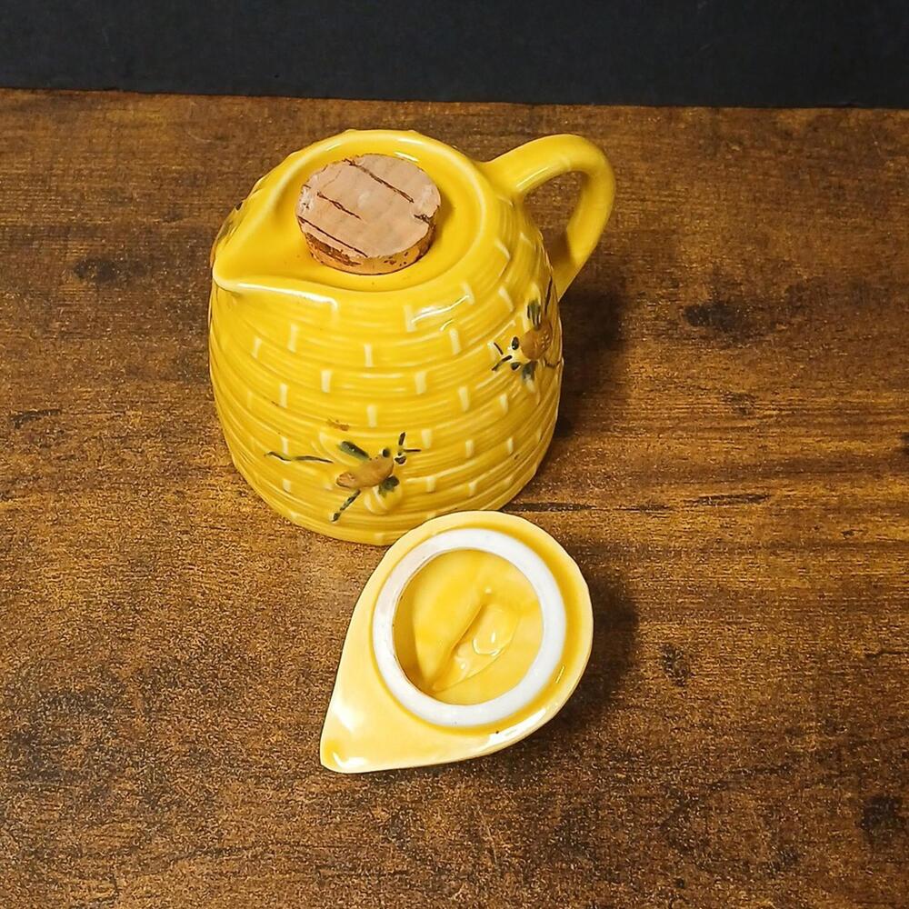 VTG Ceramic Beehive Honey Pot W/ Cork & Top 4.75x4.5” - Picture 4 of 7